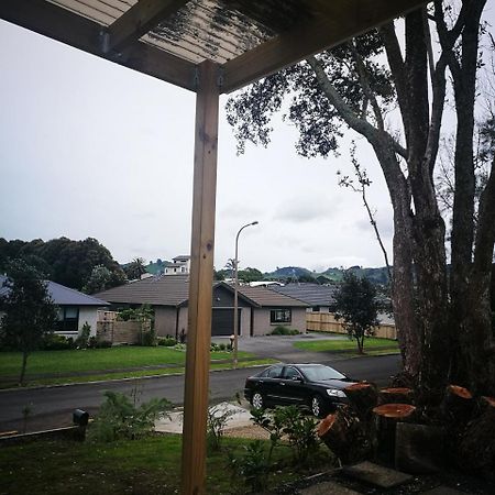 Budget Cabin Accommodation - Bed Shower Toilet Waihi Exterior foto